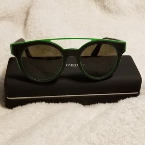 🕶Givenchy unisex sunglasses🕶
